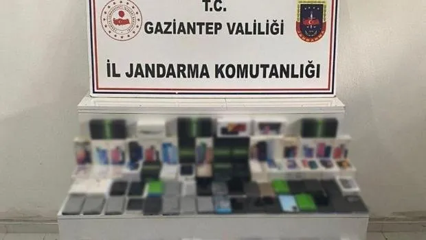 2 milyon lira değerinde kaçak telefon ele geçirildi
