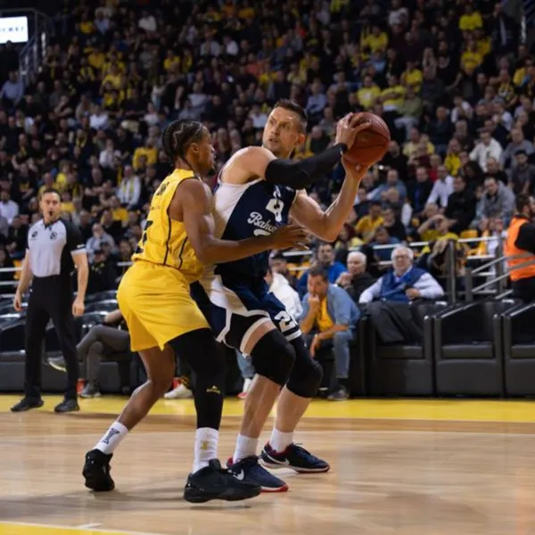 Bahçeşehir Koleji'nden Atina'da Zafer! Aris Perişan