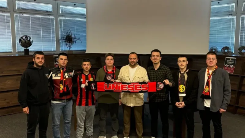 Ulaş Entok'tan İletişim Öğrencilerine İlham Veren Söyleşi!
