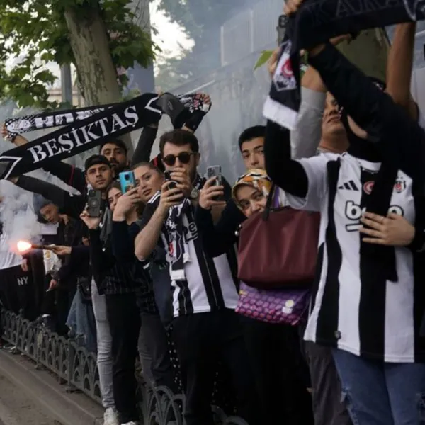 Beşiktaş'a Şampiyonlar Ligi Muamelesi! Rize Maçı Öncesi Coşku Seli