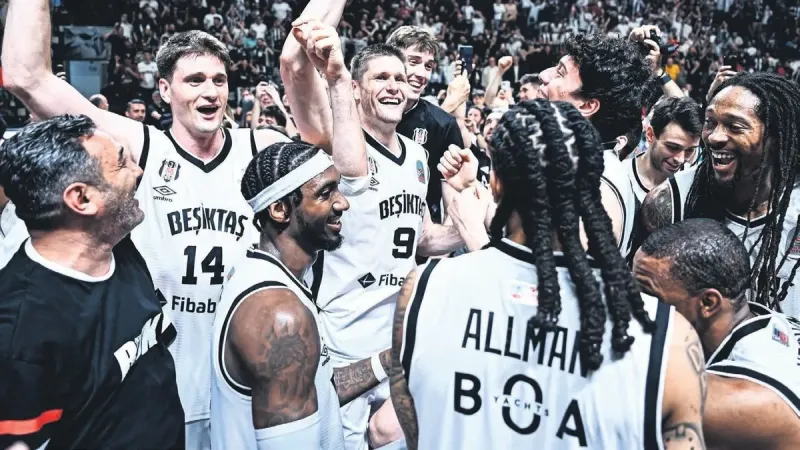 Beşiktaş Efes'i Yendi! Finalde Rakip Kim Olacak?