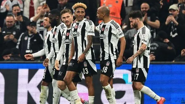 Beşiktaş'ta Şok Ayrılık! Yıldız Oyuncuya Sürpriz Talip!