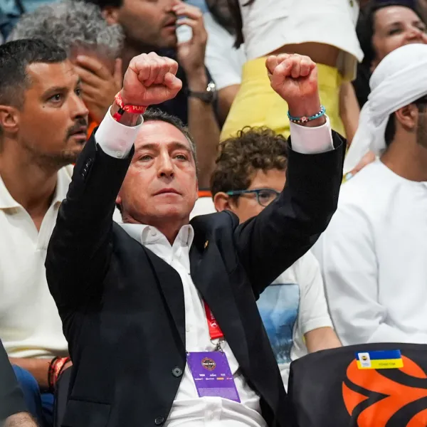Ali Koç'un Gurur Günü! Fenerbahçe Avrupa Şampiyonu!