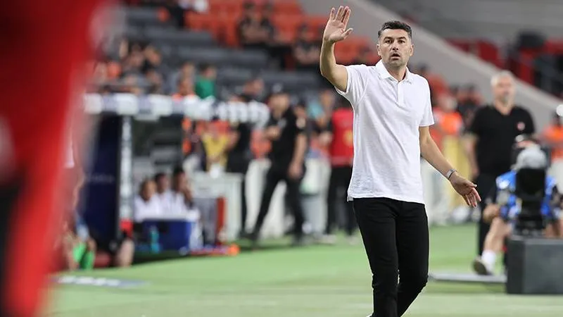 Burak Yılmaz'dan Rekor! Gaziantep'i Namağlup Zirveye Taşıyor