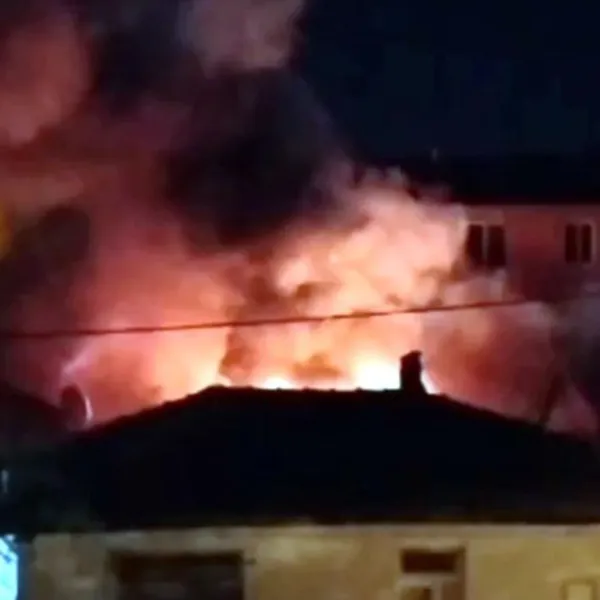 Edirne'de yangın; 3 evde hasar oluştu