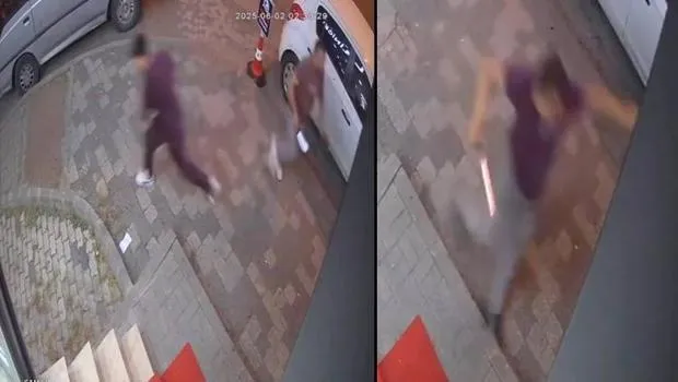 Eski çalışanını satırla kovaladı!