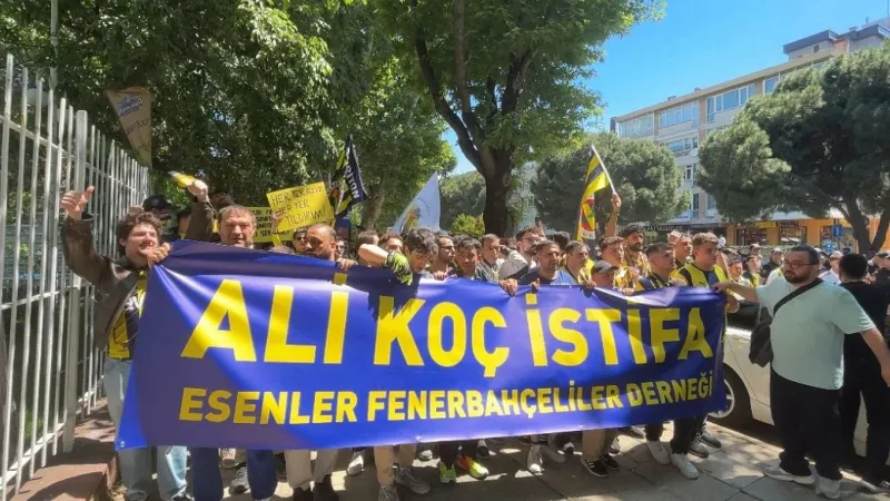 Ali Koç İstifa Sesleri! Fenerbahçe Taraftarından Büyük Yürüyüş