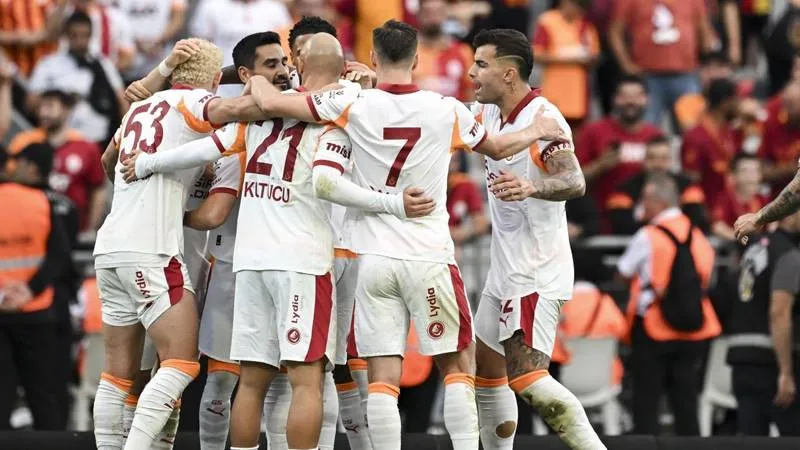 Galatasaray'dan Şampiyonlar Ligi'nde 13 Yıl Sonra Bir İlk Mi?
