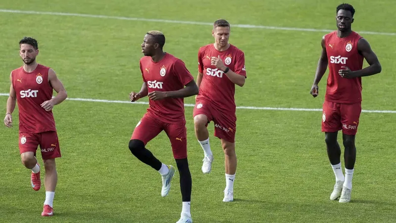 Galatasaray Başakşehir Maçı Hazırlıkları Başladı! Şampiyon Sahaya İniyor