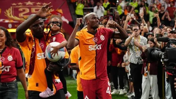 Galatasaray'a Victor Osimhen'den kötü haber! İtalyanlar duyurdu: 'Al Hilal ile anlaştı'
