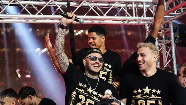 Icardi, Hagi, Popescu Şampiyonluk Coşkusunda! Galatasaray Yalnız Değil