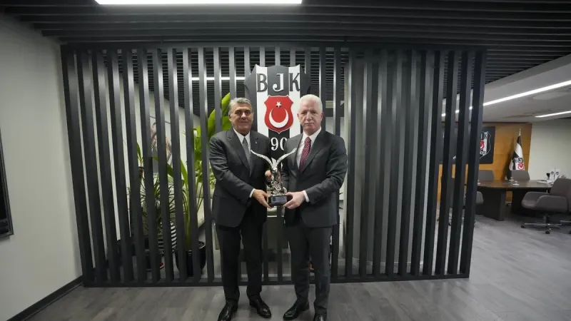 İstanbul Valisi Davut Gül’den Beşiktaş'a ziyaret!