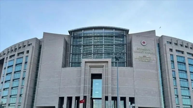 İstanbul'daki yolsuzluk soruşturmalarında gözaltına alınan 38 kişi adliyede