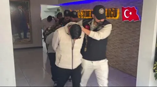 İzmir'de iki kişinin öldüğü 'bölge' kavgasında sekiz tutuklama