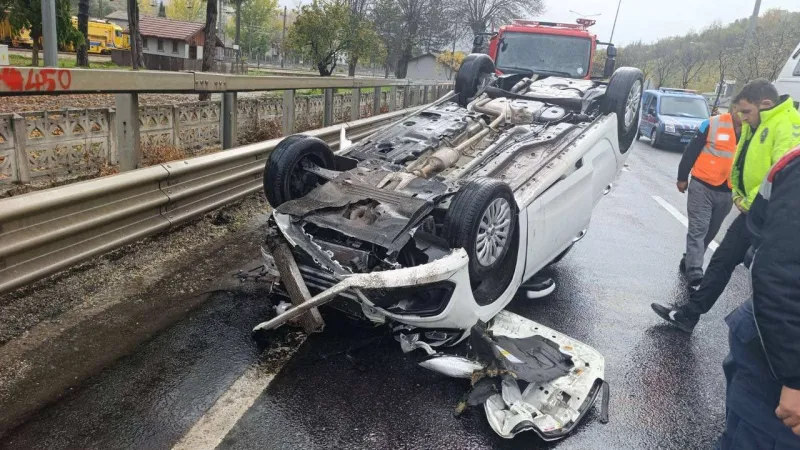 Bilecik'te Feci Kaza! Otomobil Takla Attı, Sürücü Yaralı!
