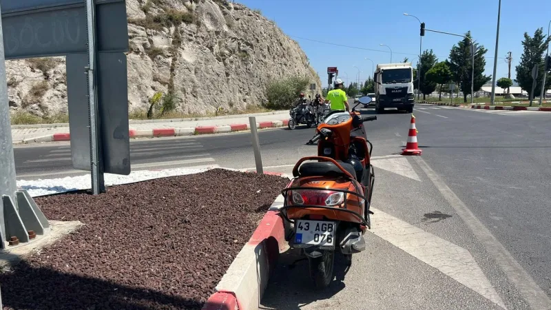 Motosiklet Kazası! Kütahya'da Feci Kaza: Sürücü Yaralı!