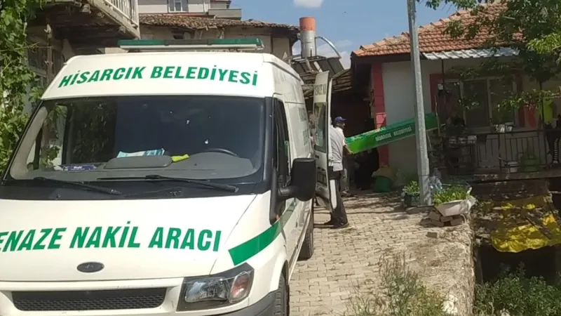 Komşuda yalnız yaşayan yaşlı kadın evinde ölü bulundu