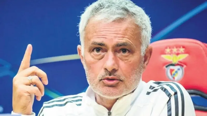 Mourinho'ya Ne Oldu? Fenerbahçe'deki O Halinden Eser Yok!