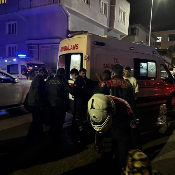 Bursa'da Kanlı Kavga! Aileler Birbirine Girdi: 3 Yaralı!
