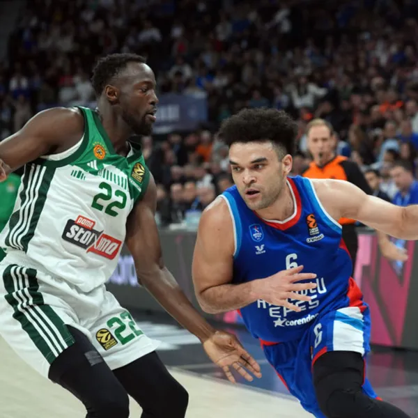 Efes'in Kabusu! Panathinaikos Seride Öne Geçti