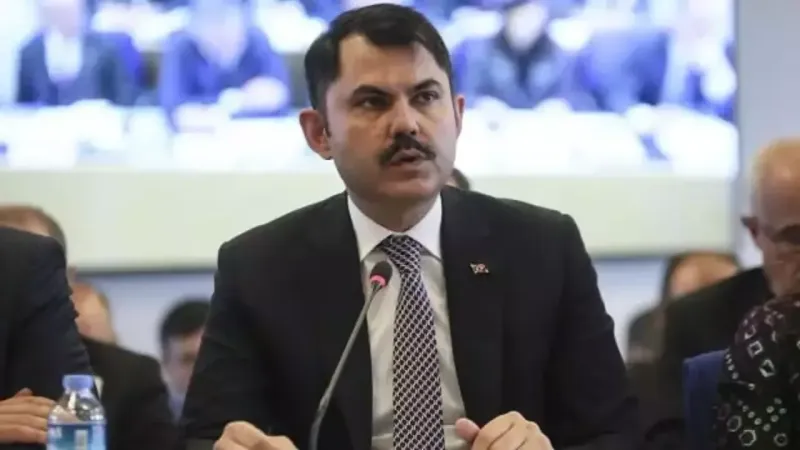 Akdeniz Sallandı! Bakan Kurum'dan Kritik Deprem Açıklaması