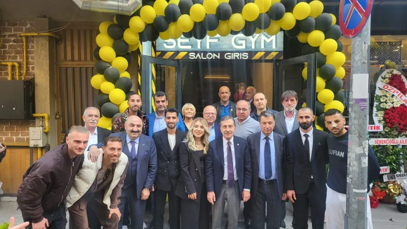 Eskişehir'e Yeni Spor Salonu! Ataç ve EsEs'li Futbolcular Açılışta