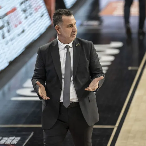 Beşiktaş Basketbol'da Şok Değişim! Ayhan Avcı Geldi!