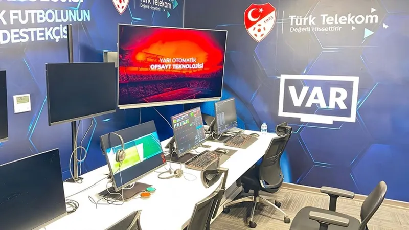 Beşiktaş Göztepe Maçının VAR Hakemi Açıklandı! İşte O İsim
