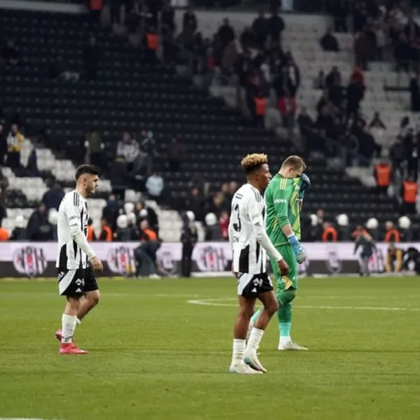 Beşiktaş'ta Savunma Alarm Veriyor! Goller Neden Artıyor?