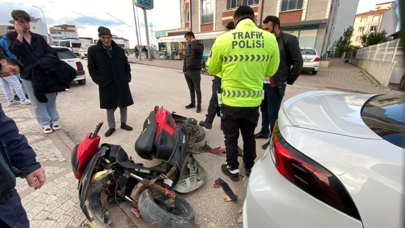 Bilecik'te Korkunç Kaza! 15 Yaşındaki Motosiklet Sürücüsü Yaralı!