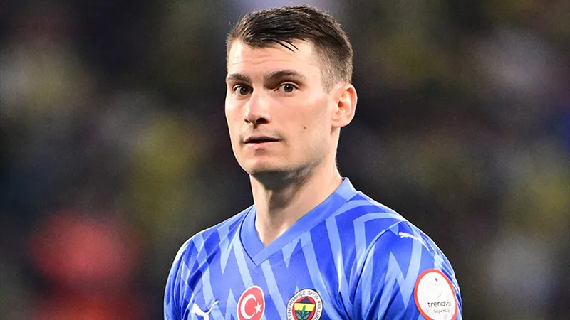 Livakovic Şoku! Fenerbahçe'den Ayrılıyor Mu? İşte Yeni Kaleci Adayı!