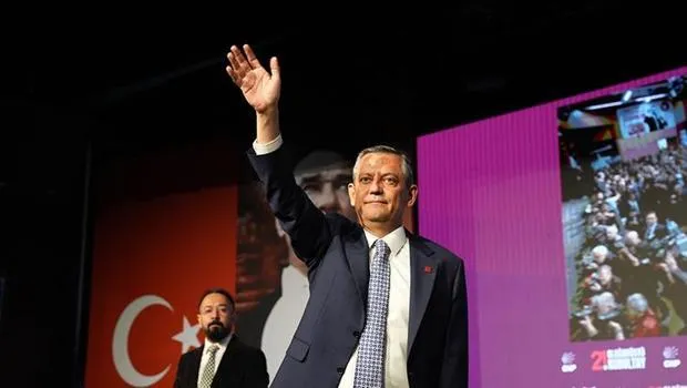 CHP'de Şok Gelişme! Olağanüstü Kurultay ve Adaylıktan Çekilme