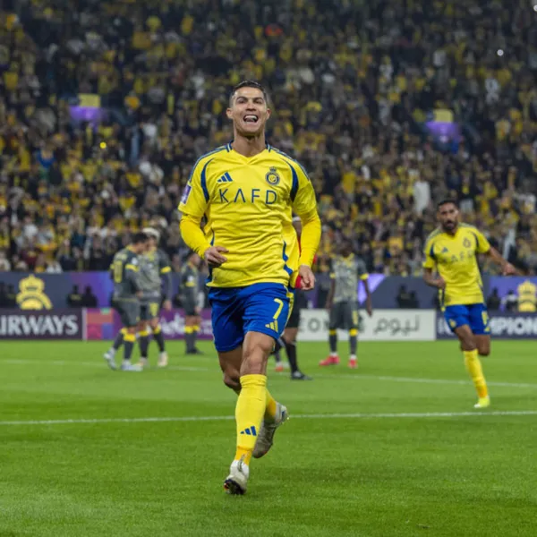 Cristiano Ronaldo'ya Şok Teklif! Bu Takıma Mı Gidiyor?