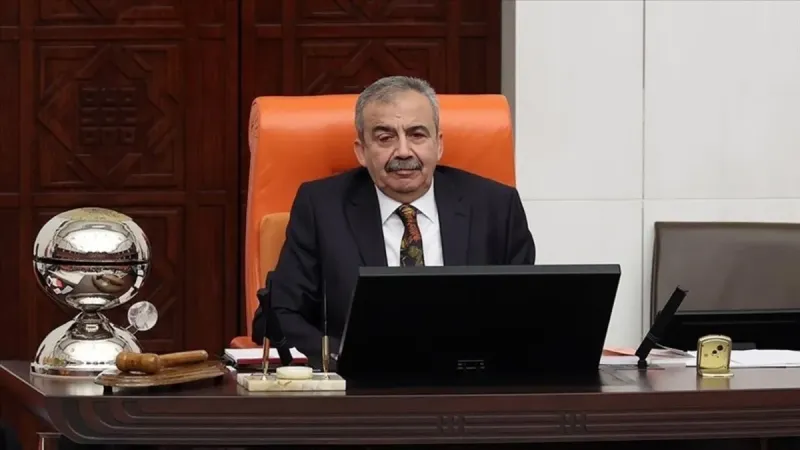 Sırrı Süreyya Önder'e Ne Oldu? Ünlü Vekil Hastaneye Kaldırıldı!