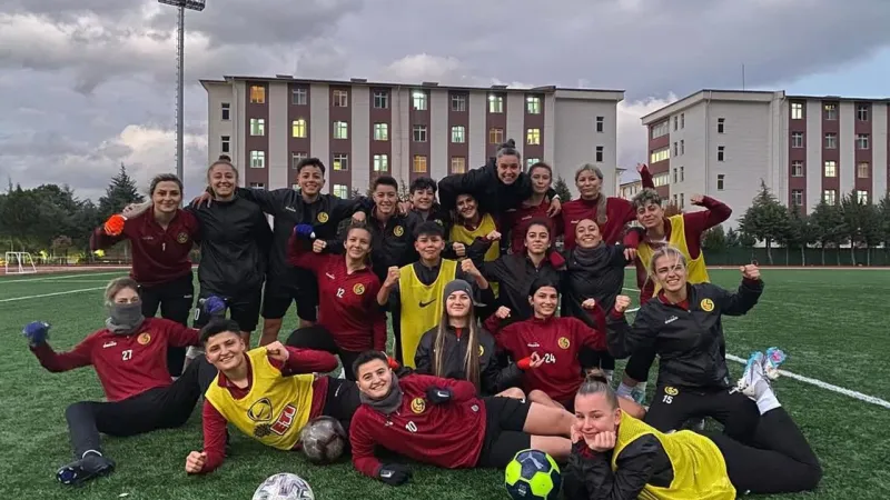 Eskişehirspor Kadın Futbol Takımı Play-Off Heyecanına Hazır