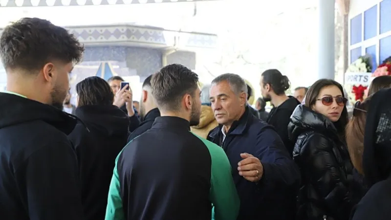 Ersun Yanal'ın Acı Kaybı: Babası Ural Yanal Vefat Etti!