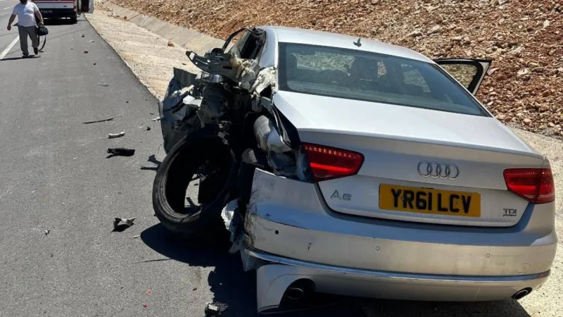 Bilecik'te Feci Kaza! Kamyon Otomobili Hurdaya Çevirdi: İşte Detaylar