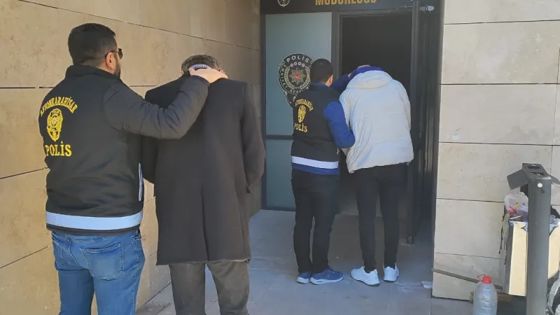 Afyon'da Kuyumcular Şokta! Sahte Altın Çetesi Yakalandı mı?
