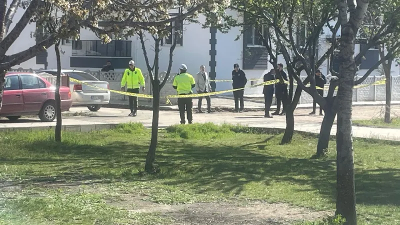 Afyon'da Kan Donduran Cinayet! Eşini Sokak Ortasında Öldürdü