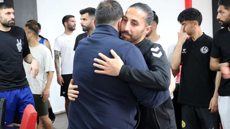 Eskişehirspor bayram coşkusunu sahaya taşıyor