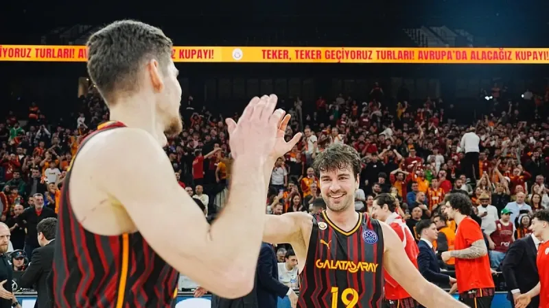 Aslan Kükredi! Galatasaray Şampiyonlar Ligi Finalinde!