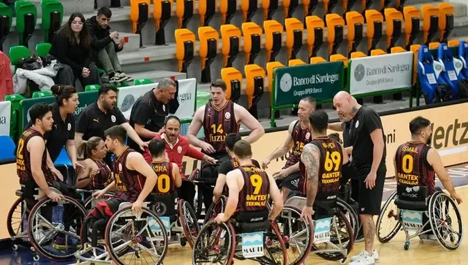 Galatasaray'dan Avrupa'da Final Zaferi! Tekerlekli Sandalyede Gurur