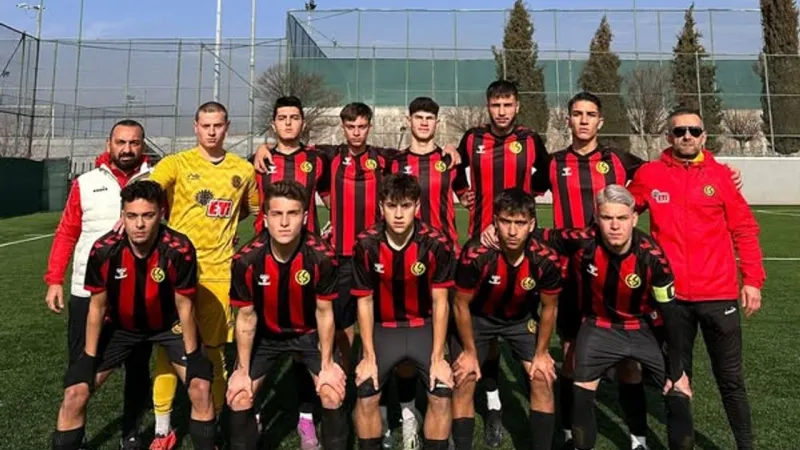 Eskişehirspor U19'dan Sezon Finali: Şimşekler Sahaya İniyor!