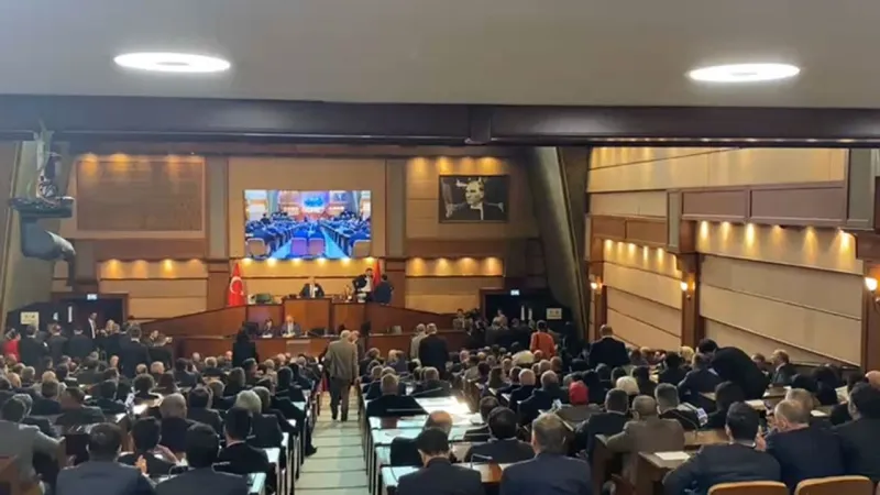 CHP'li Nuri Aslan İBB Başkan Vekili seçildi, oylama detayları