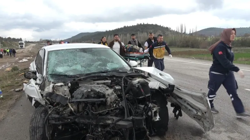 Kütahya'da Feci Kaza! Otomobiller Çarpıştı: Yaralılar Var mı?