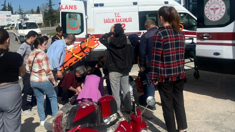 Bilecik'te Feci Kaza: Motorlu Bisiklet ve Otomobil Çarpıştı!