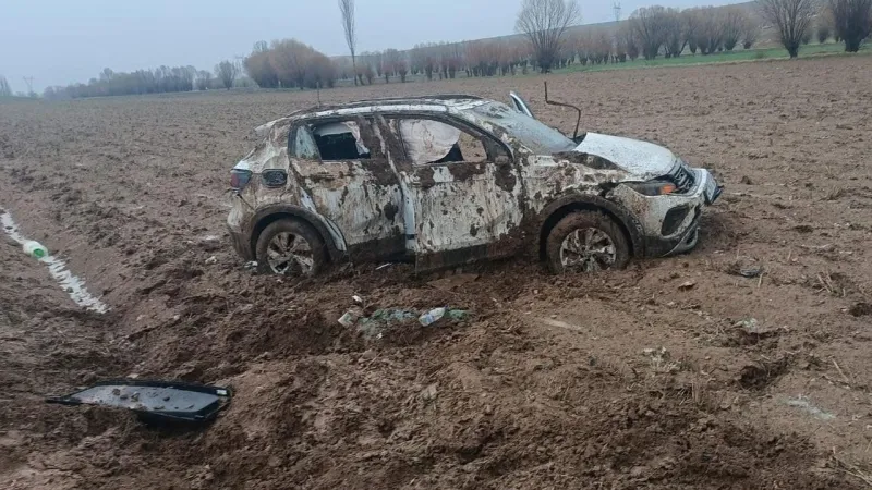Afyon'da Şarampole Yuvarlanan Otomobil: 2 Yaralı! Şok Detaylar!