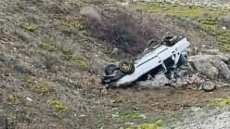 Afyonkarahisar'da feci kaza: Otomobil şarampole devrildi, 1 can kaybı