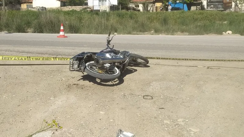 Motosiklet Kazası! Kütahya'da Genç Sürücü Duvara Çarptı