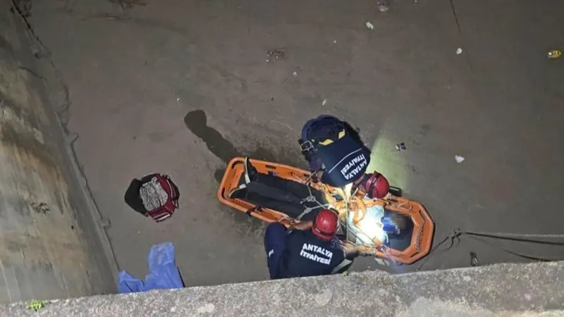 Köprüden Düşen Adam! Antalya'da Korku Dolu Anlar